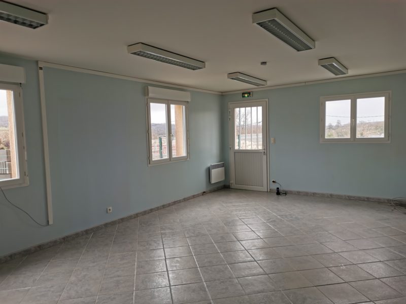 ensemble de bureaux axe Cherbourg Flamanville