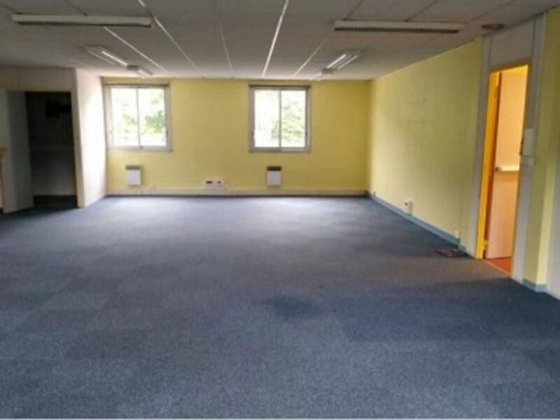 Vente Bureau LILLEBONNE