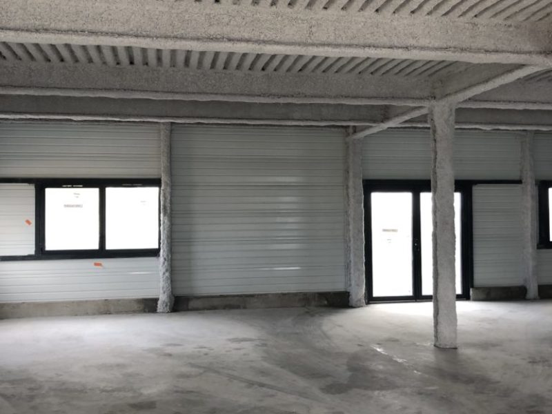 A VENDRE LOCAL COMMERCIAL A COURSEULLES SUR MER