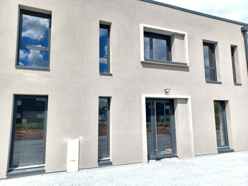 BRETTEVILLE SUR ODON – A Vendre – BUREAUX à partir de 77 M² – Location possible
