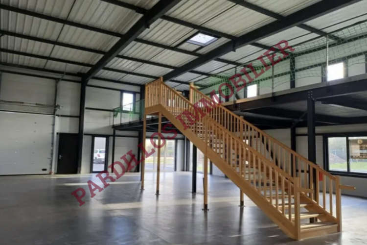 CORMELLE LE ROYAL – A louer – LOCAL COMMERCIAL Neuf- 469 m²