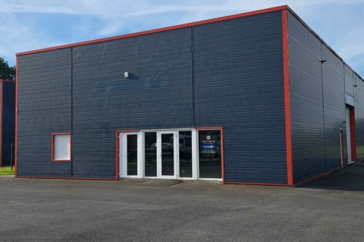Local d’activité à Villers-Bocage – 400m2