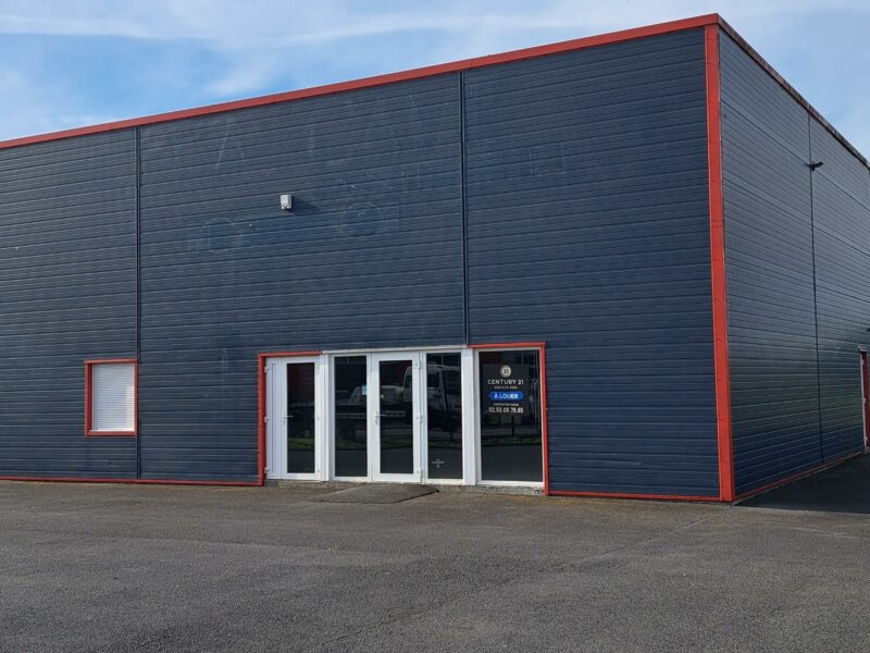 Local d’activité à Villers-Bocage – 400m2