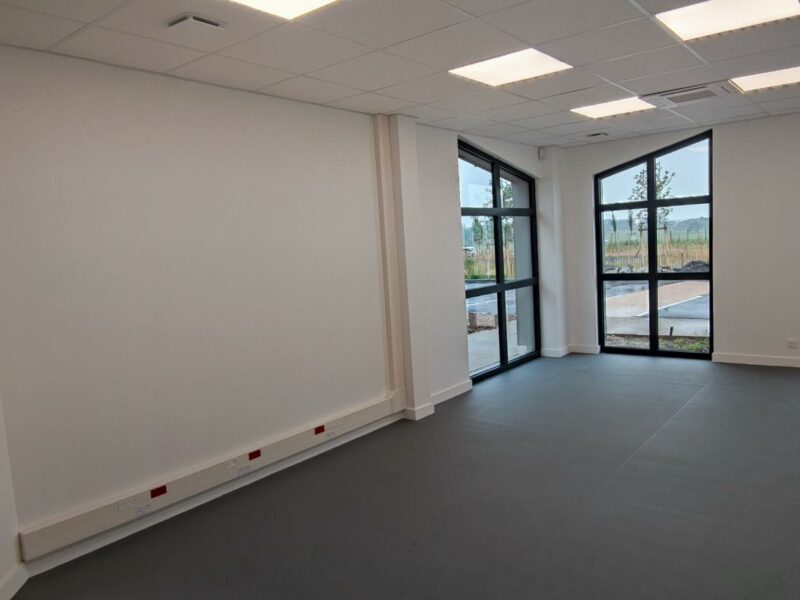 Bureau neuf PAVILLY