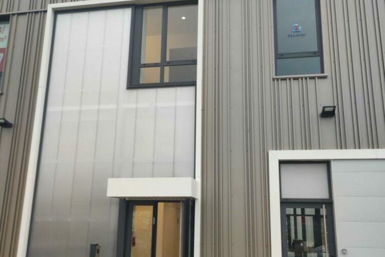 Bureau neuf à louer proche de Rouen