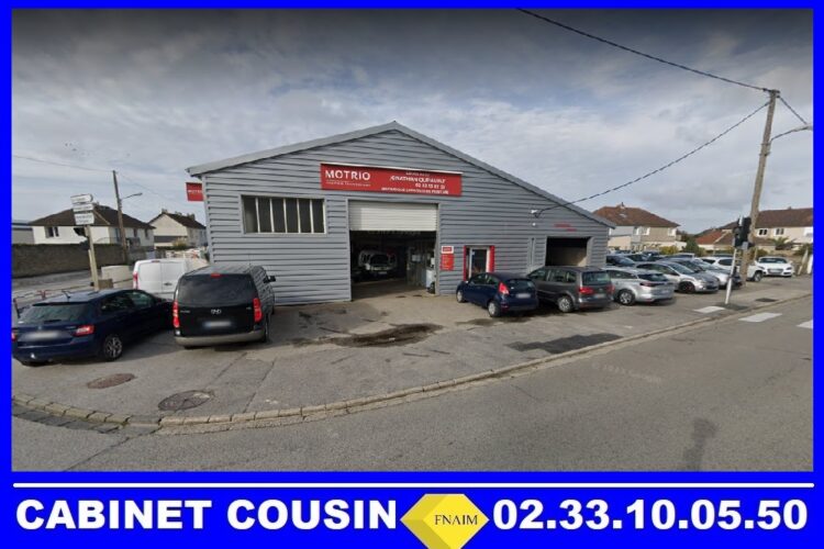 TOURLAVILLE — 500 m² env.