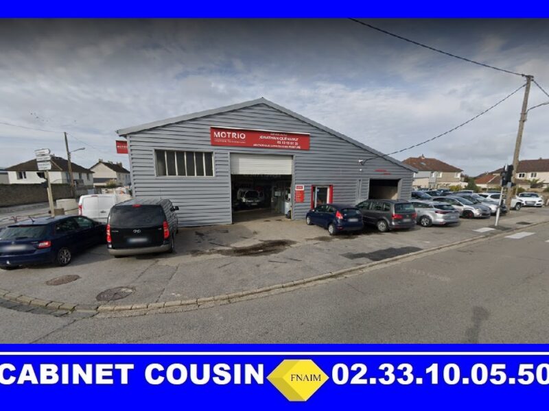 TOURLAVILLE — 500 m² env.