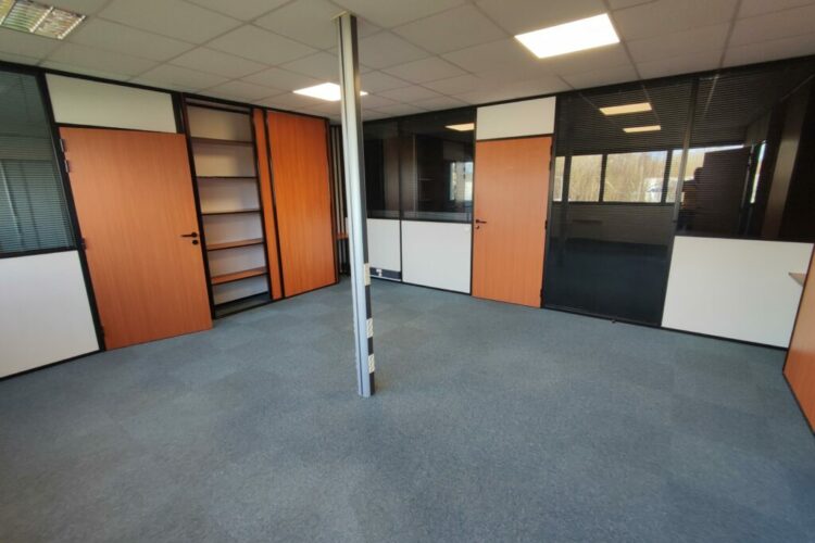 Bureau de 75.05 m2