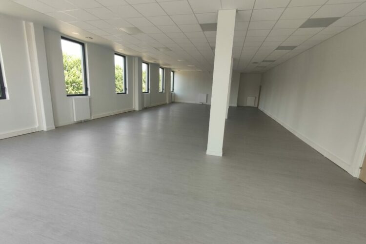 Bureau neuf à louer proche Rouen centre 165m2
