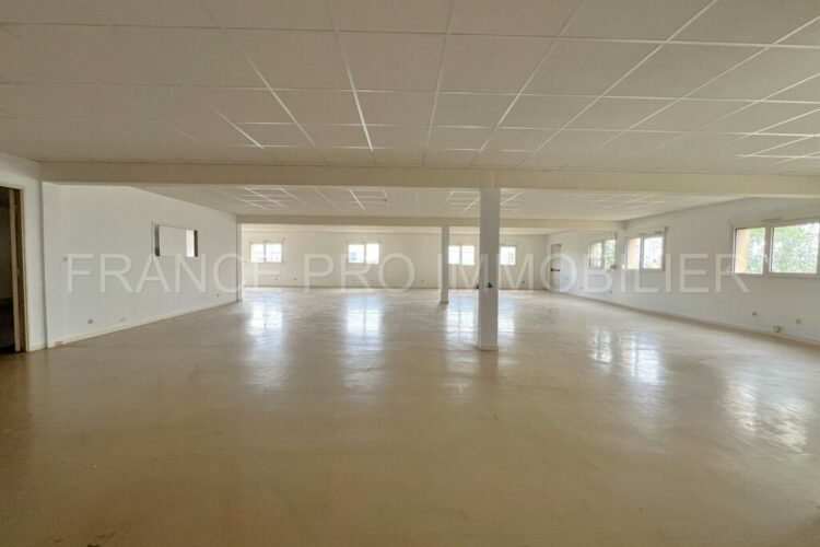 Vente Bureaux/Pépinière/Hôtel d’Entreprises 735 m² CHERBOURG EN COTENTIN