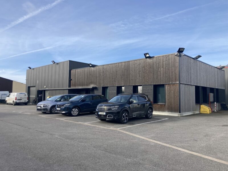 Location/Vente Bâtiment bureau + stockage